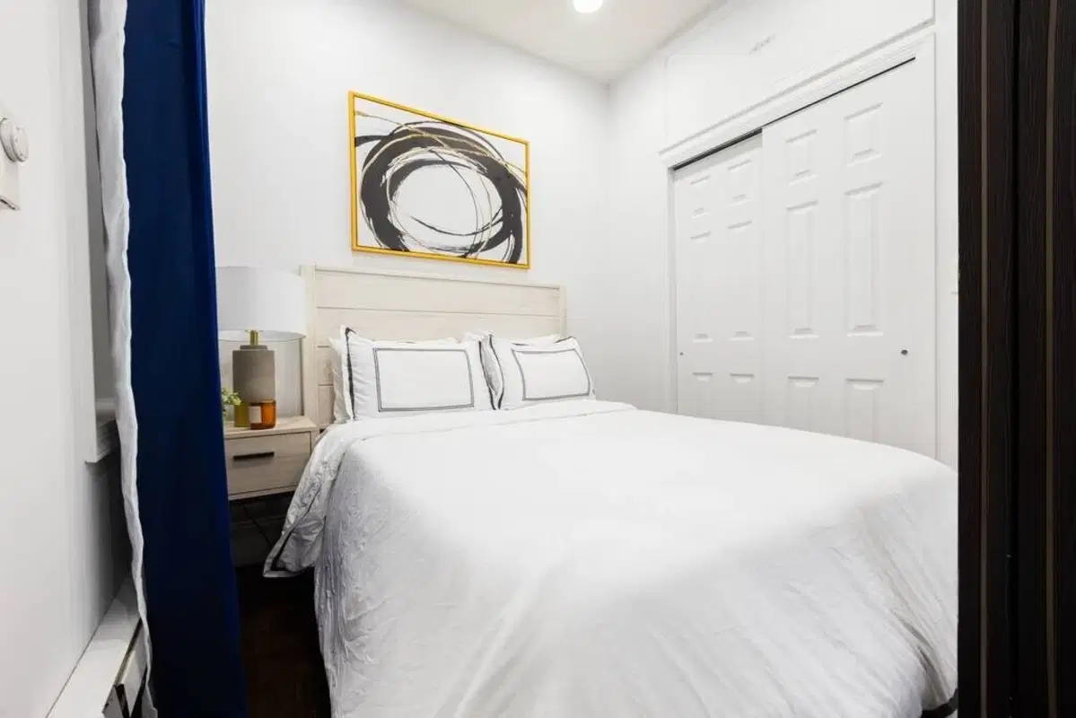Urban 69, New York – #69-2D: Room in 1 Bedroom and 1 Bathroom
