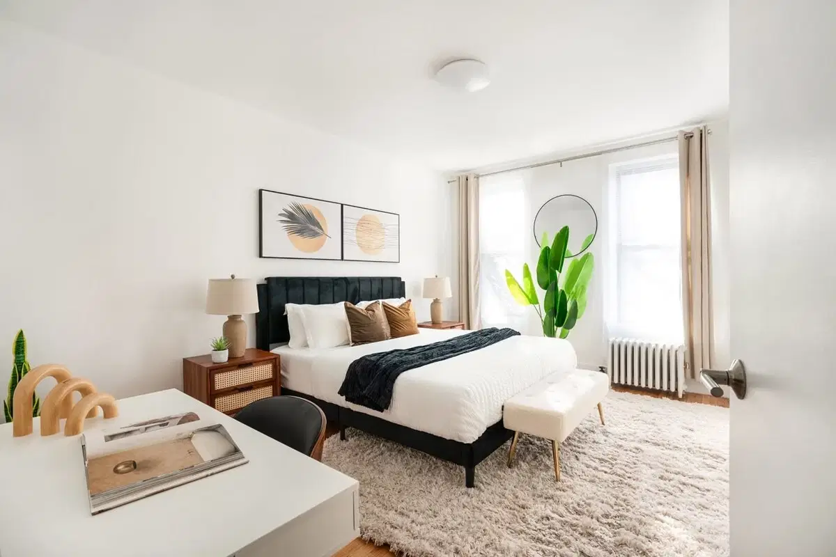 Urban 444, New York – #444-2E: Room in 2 Bedroom and 1 Bathroom