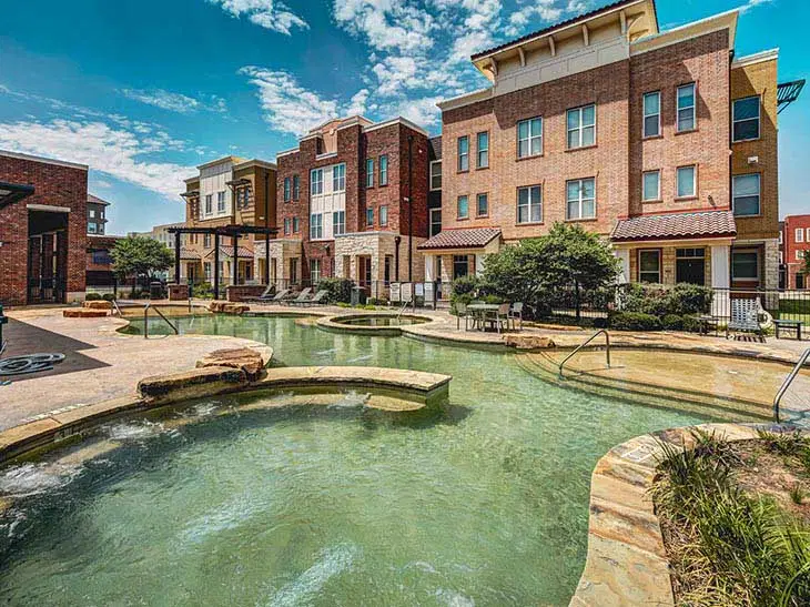 U Club At Overton Park, Lubbock – Exterior