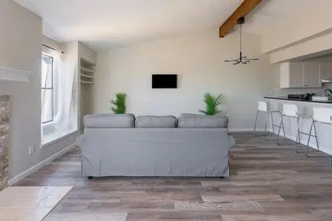 June Homes 78745, Austin – Common Area