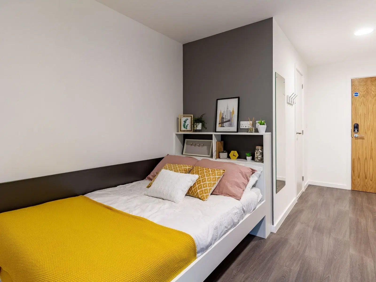 Pavilion Court, London – Premium Ensuite