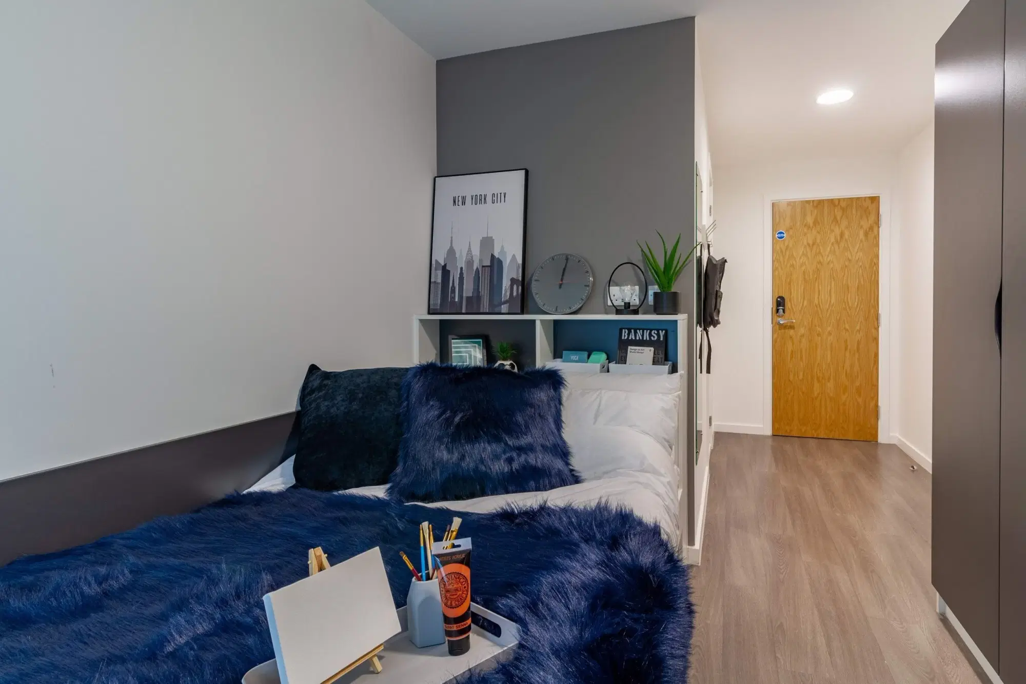 Pavilion Court, London – Skyline Ensuite