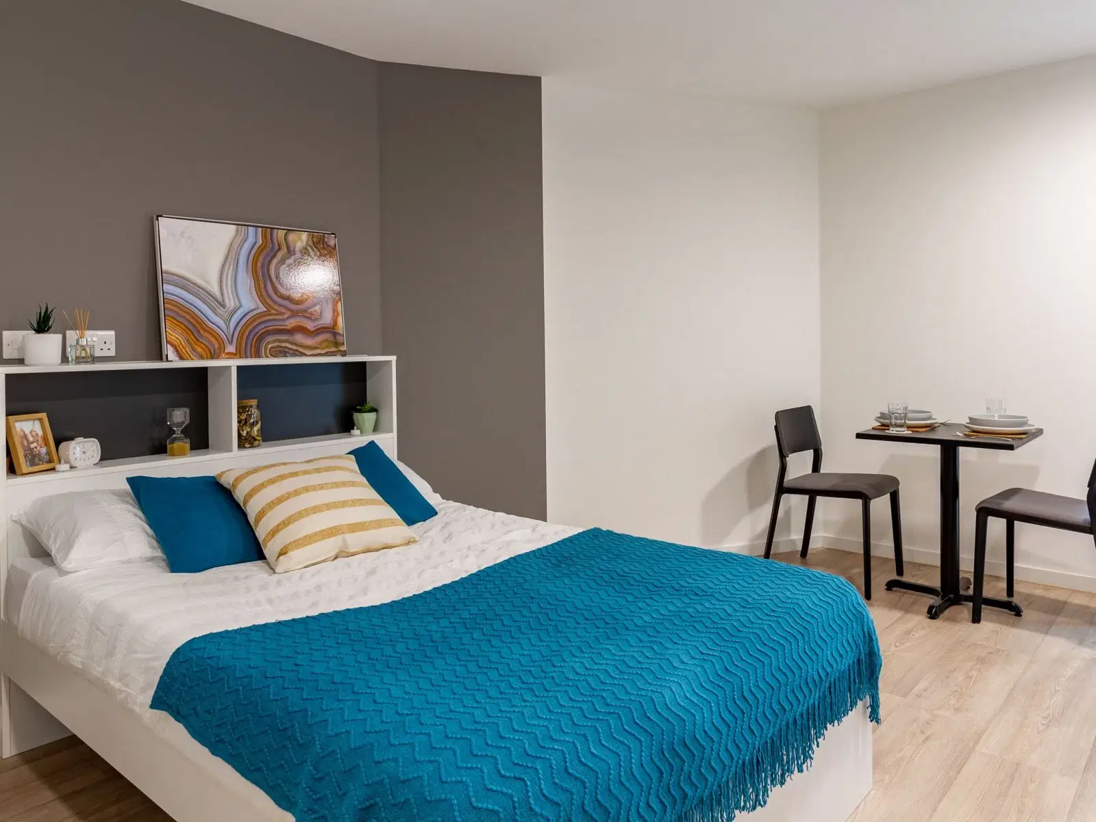 Pavilion Court, London – Premium Studio