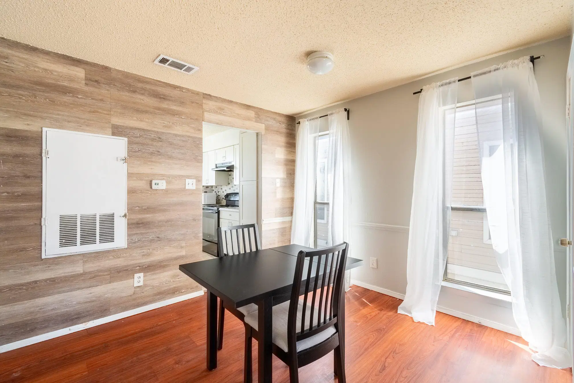June Homes 78758, Austin – Common Area