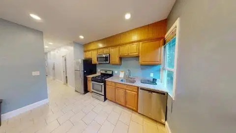 June Homes 02143, Boston – Kitchen