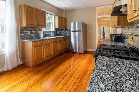 June Homes 02119, Boston – Kitchen