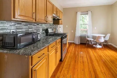 June Homes 02119, Boston – Kitchen