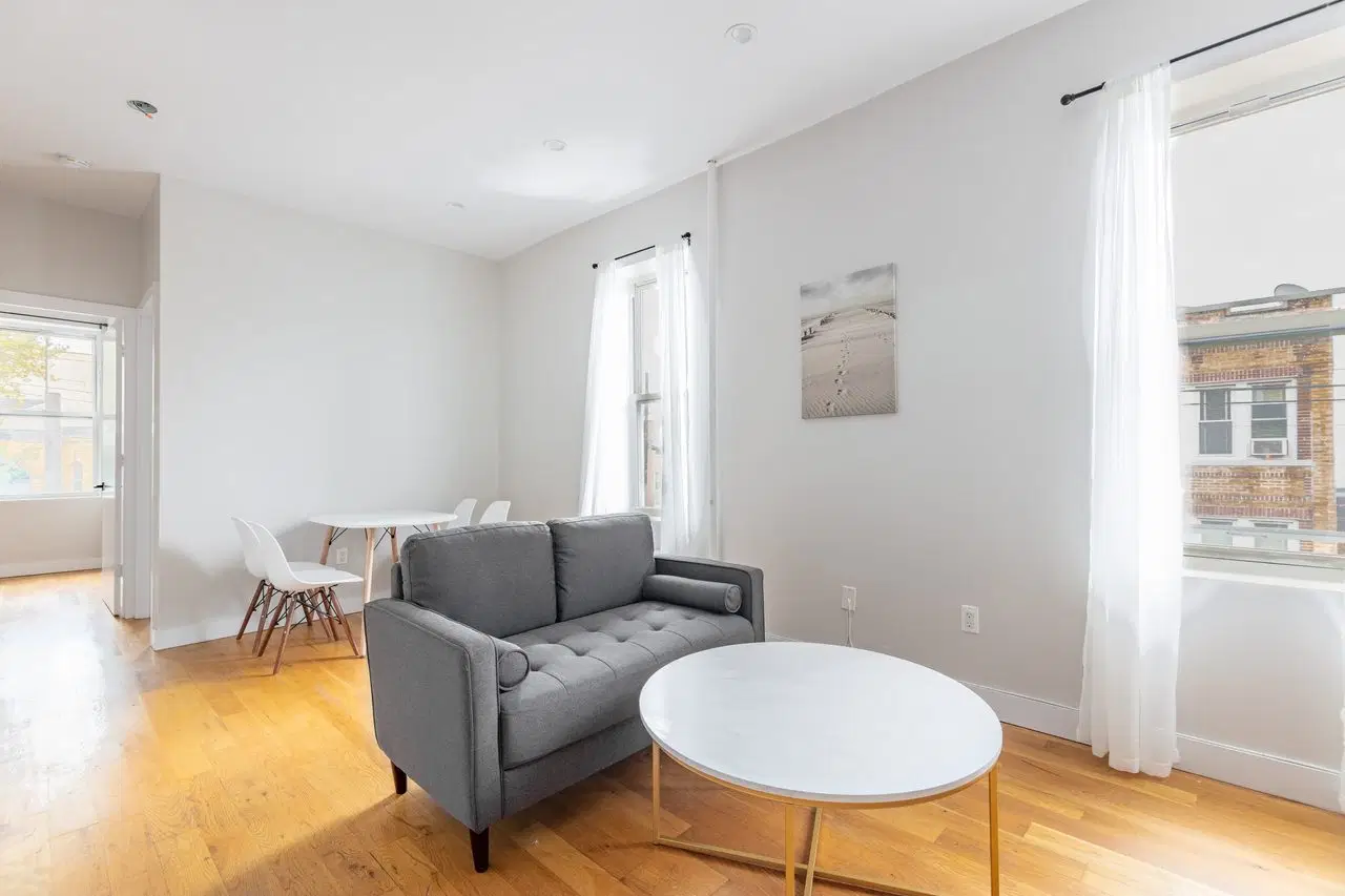 June Homes 11385, New York – Common Area