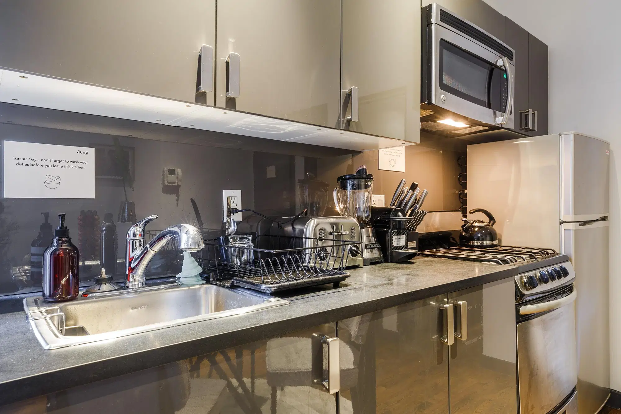June Homes 10128, New York – Kitchen