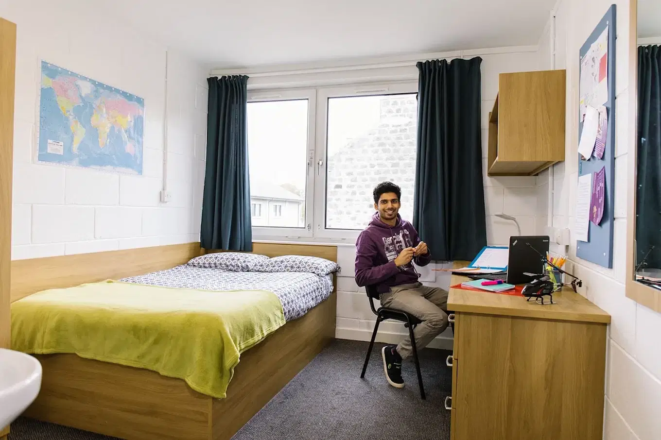 St Peter House, Aberdeen – Bedroom