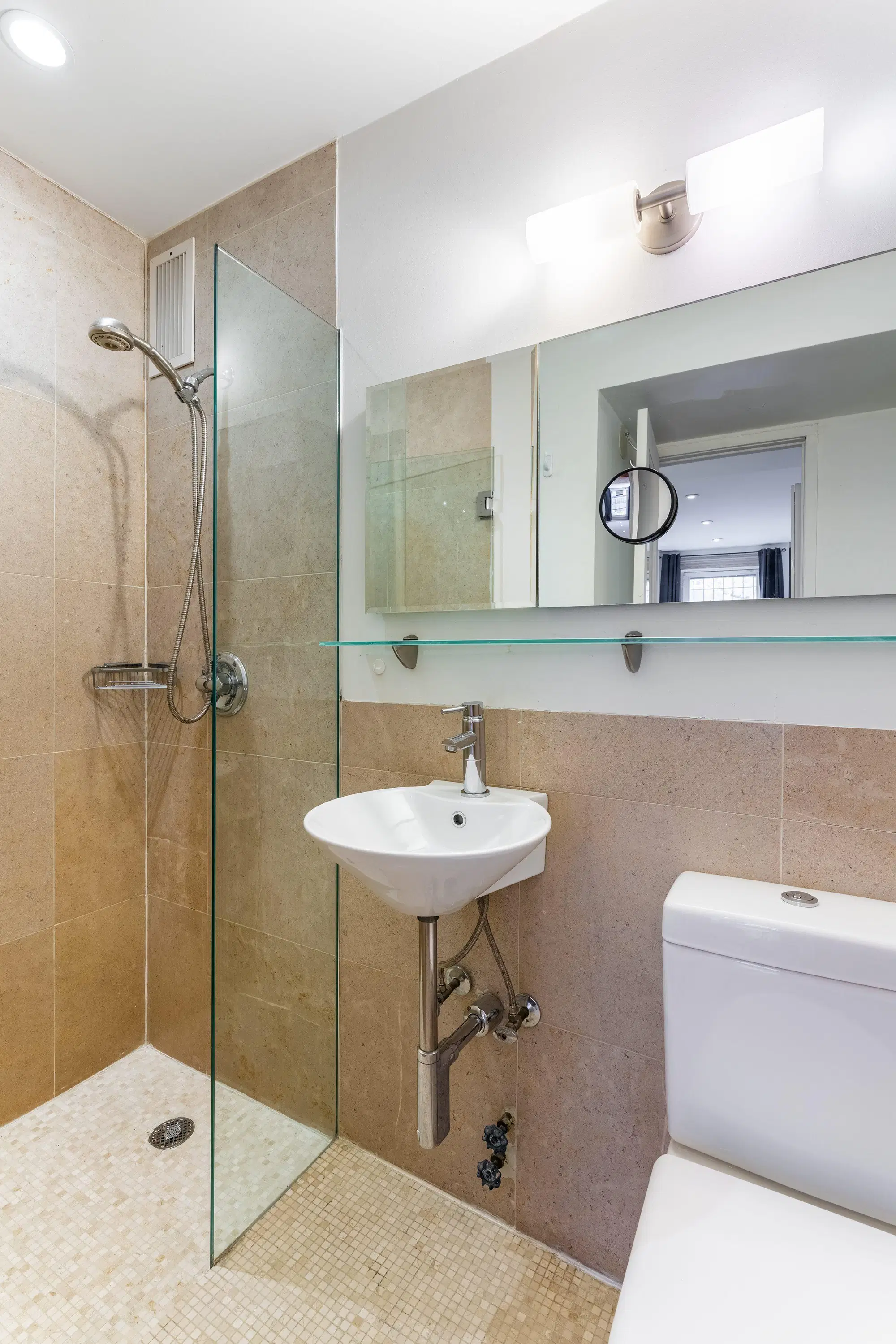 June Homes 10011, New York – Bathroom