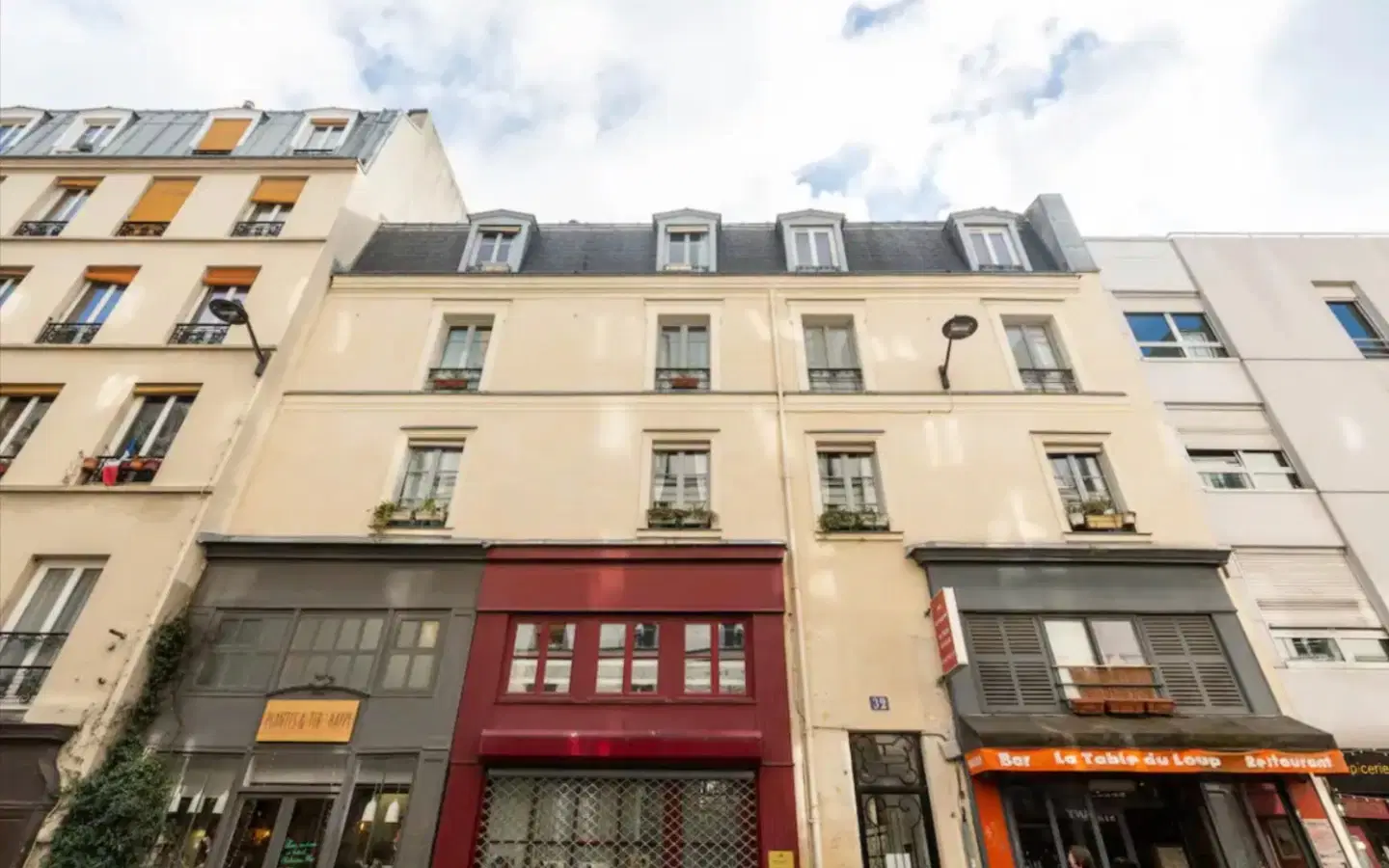 XO 75012, Paris – Exterior