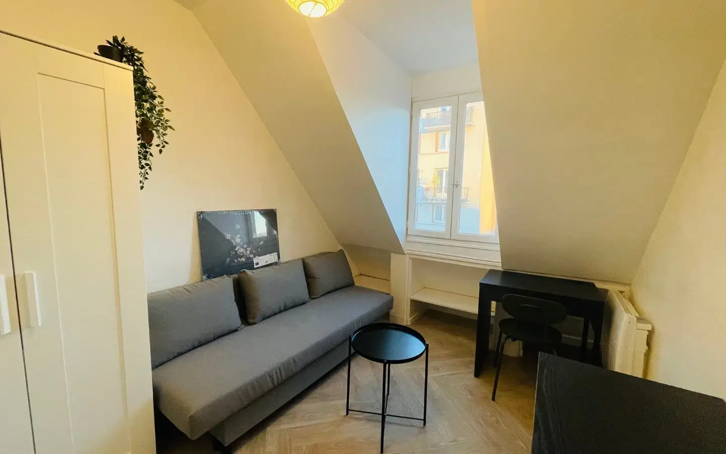 XO 75017, Paris – Studio (XP-99)