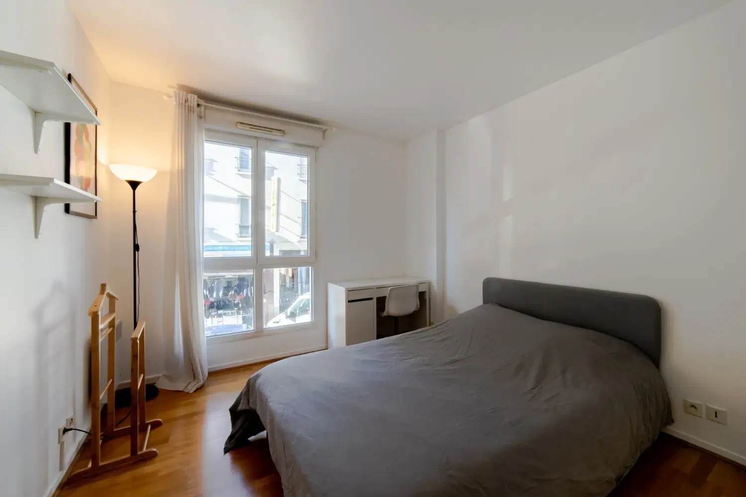 XO 94800, Paris – 3 Bedroom 1 Bathroom (XP-120)
