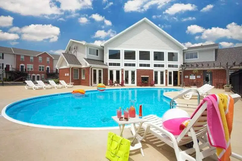 The Village at Colbert Park, Champaign – Amenities