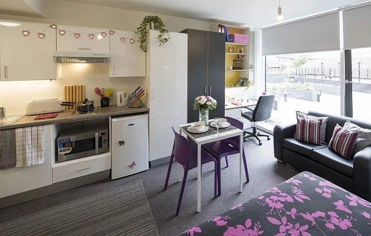 Hyndland House, Glasgow – Premium Ensuite Room