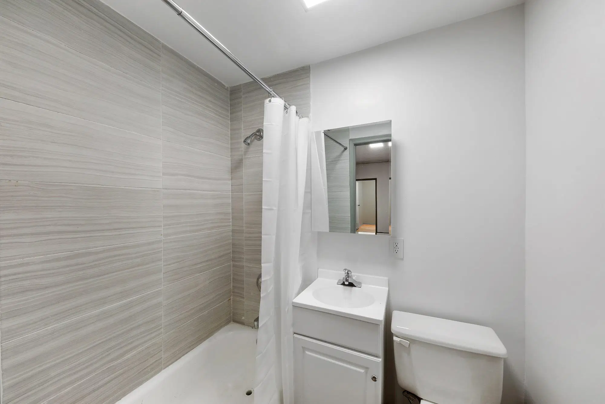 June Homes 10023, New York – Bathroom