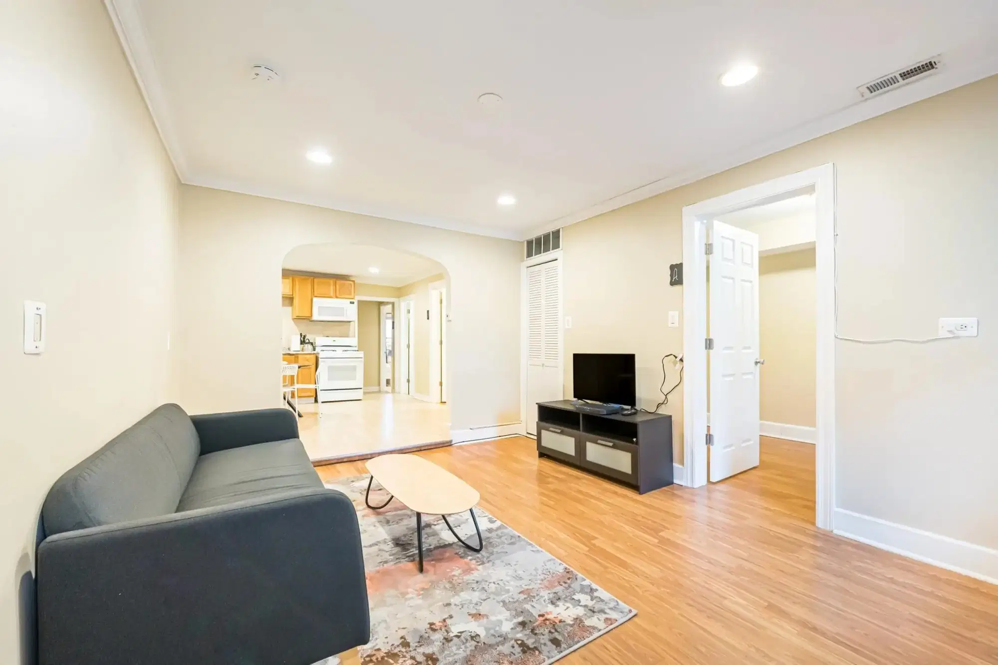 June Homes 60622, Chicago – Common Area