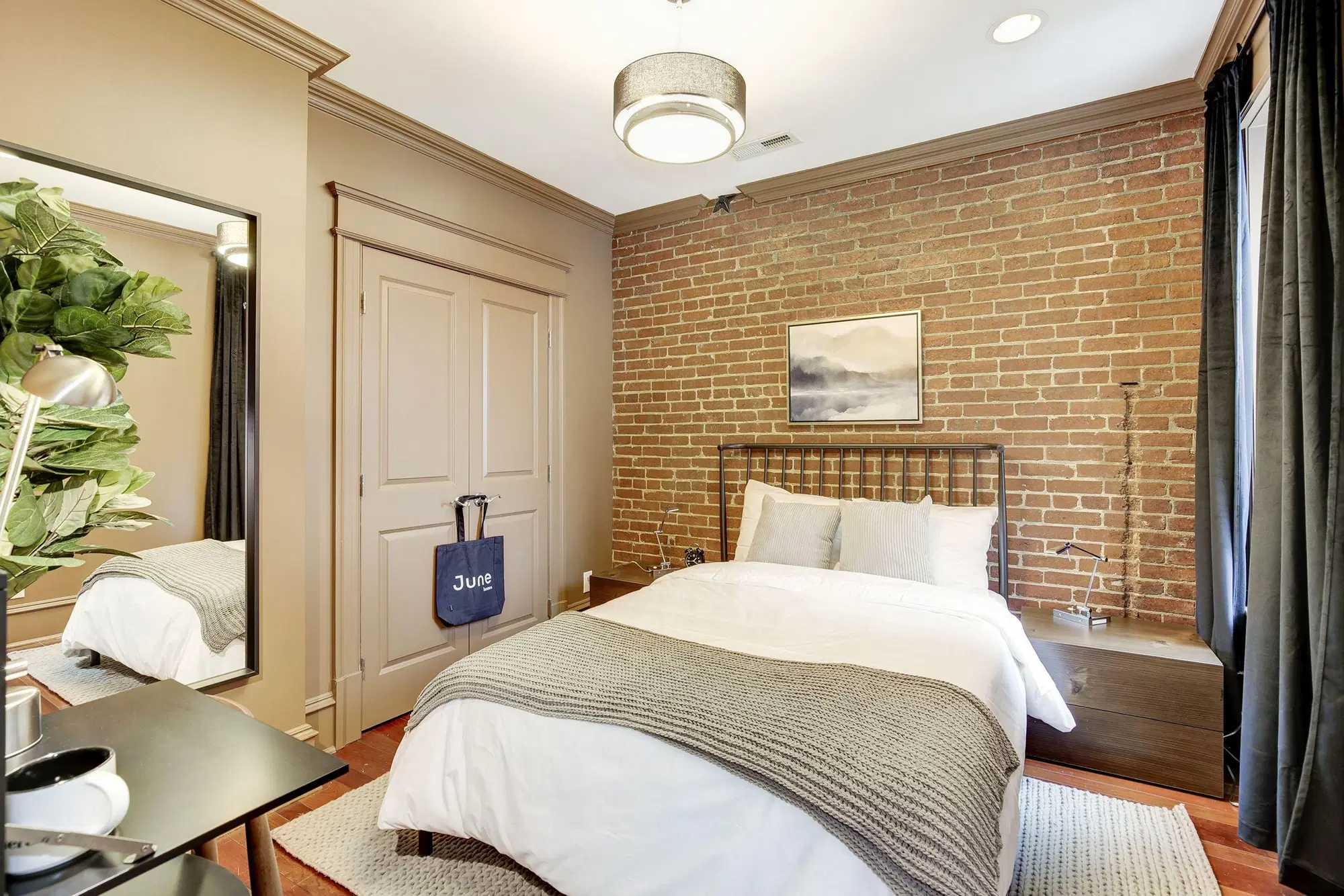 June Homes 20002, Washington DC – #178C: H Street