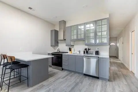 June Homes 02125, Boston – Kitchen