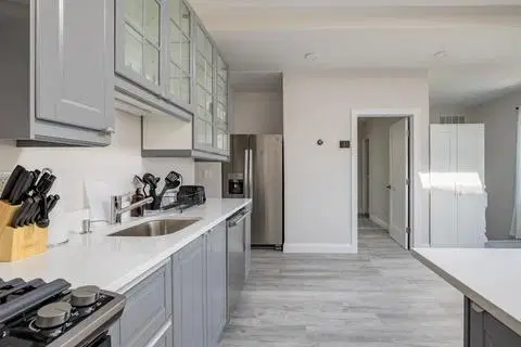 June Homes 02125, Boston – Kitchen