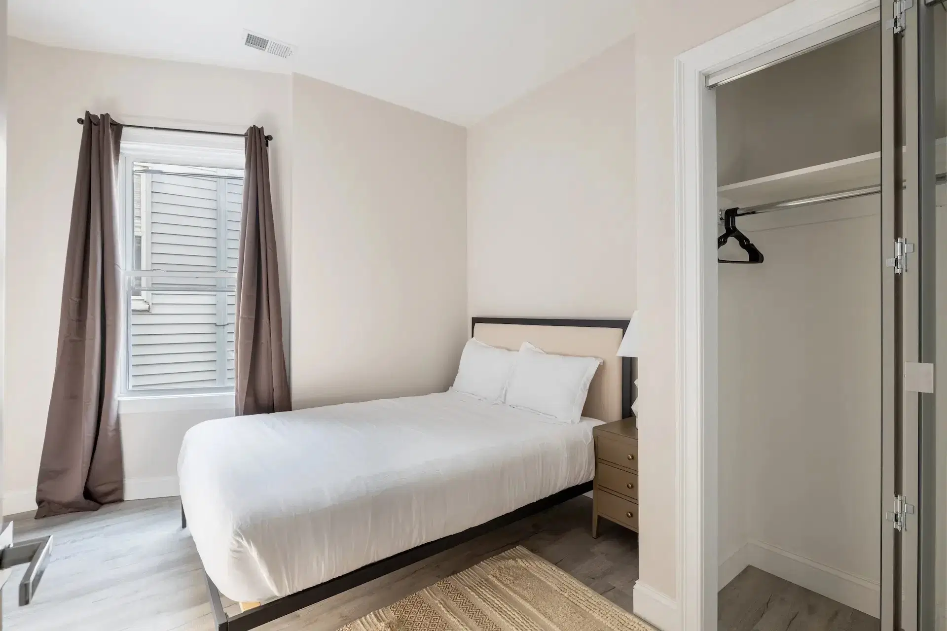 June Homes 02125, Boston – #977E: JFK/UMass