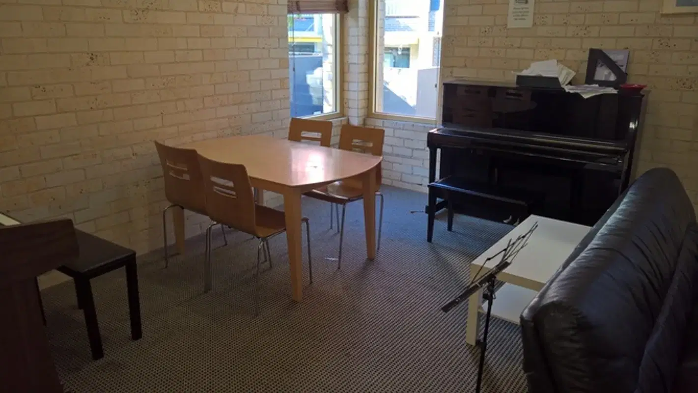 Robert Menzies College, Sydney – Amenities