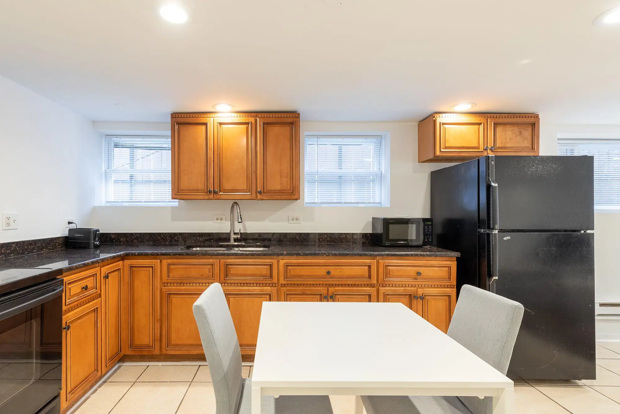 June Homes 60647, Chicago – Kitchen