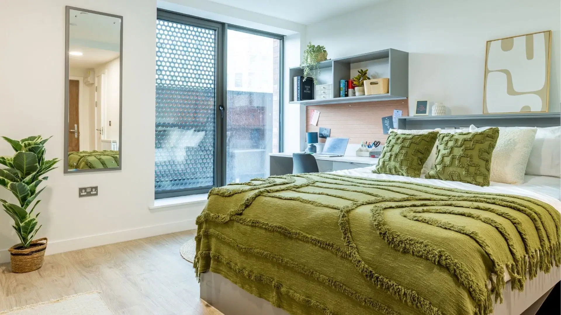 Waterside, Bristol – Accessible Premium - Studio