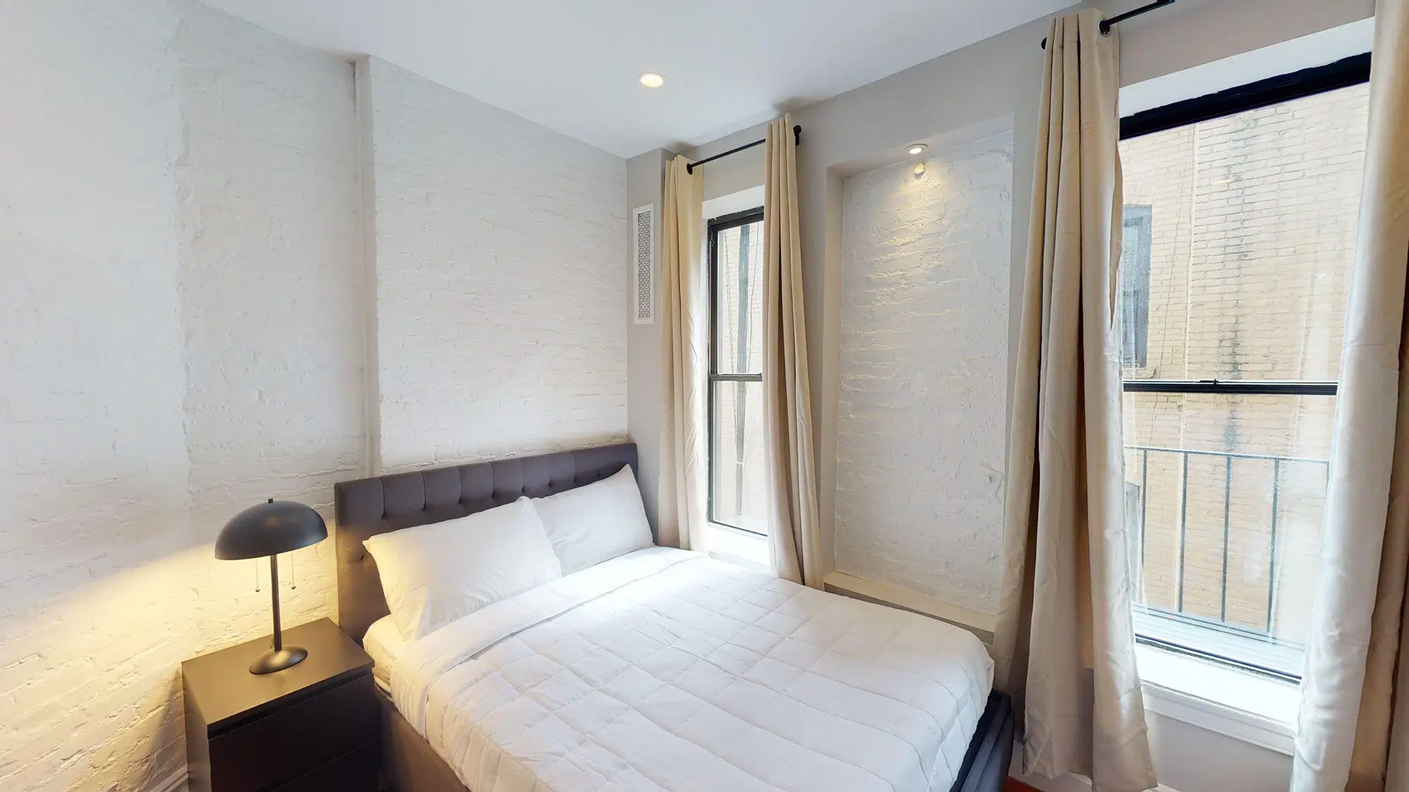 June Homes 10019, New York – #1099: Columbus Circle