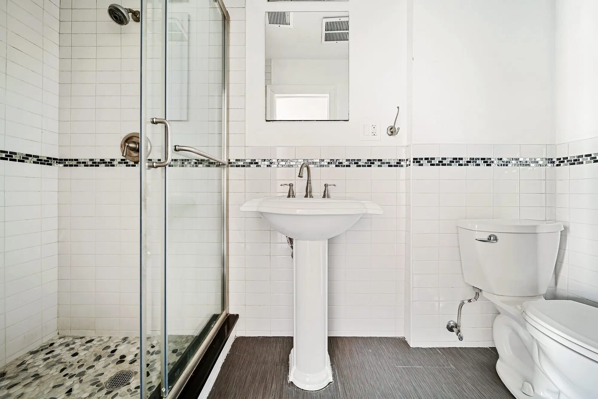 June Homes 11221, New York – Bathroom