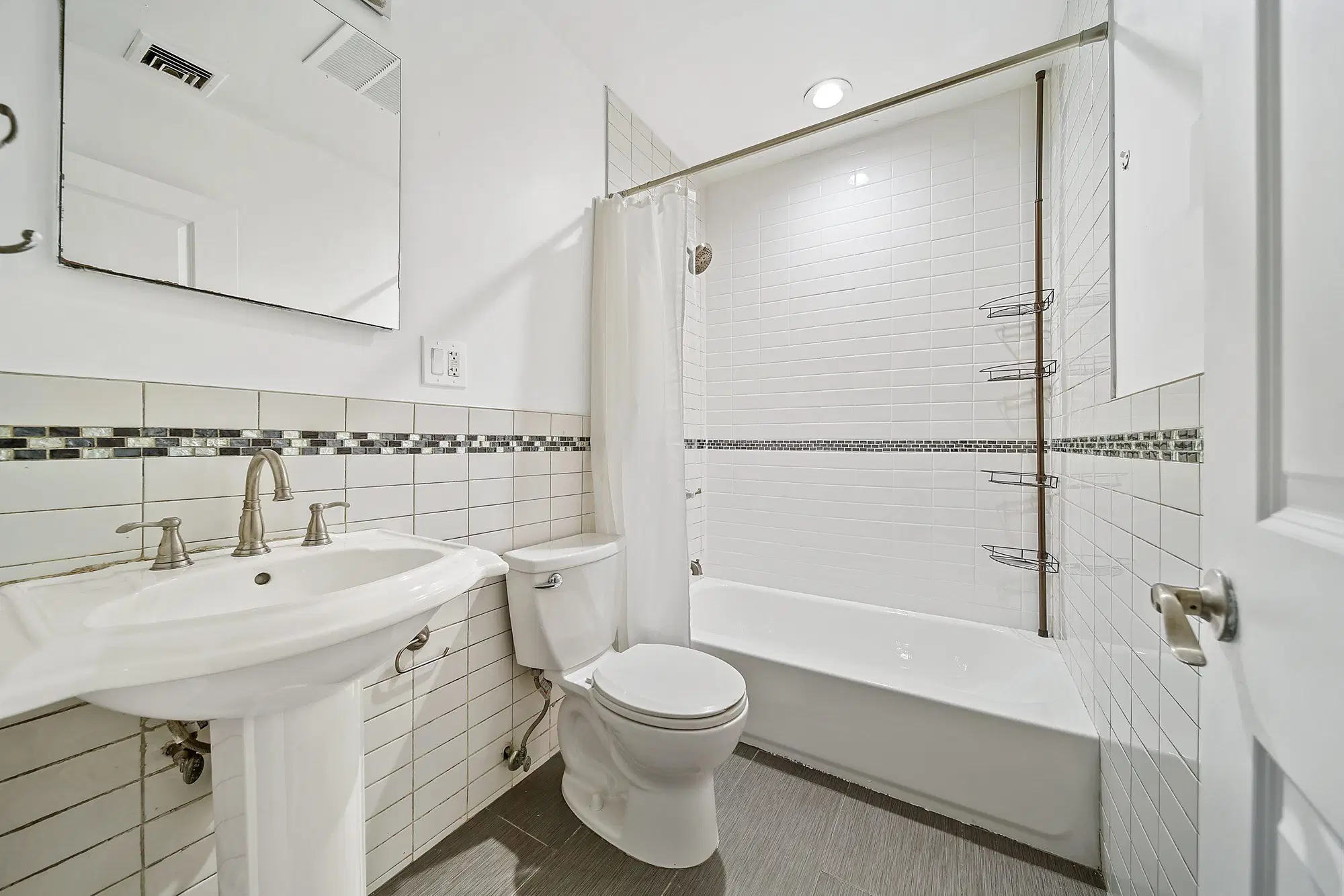 June Homes 11221, New York – Bathroom