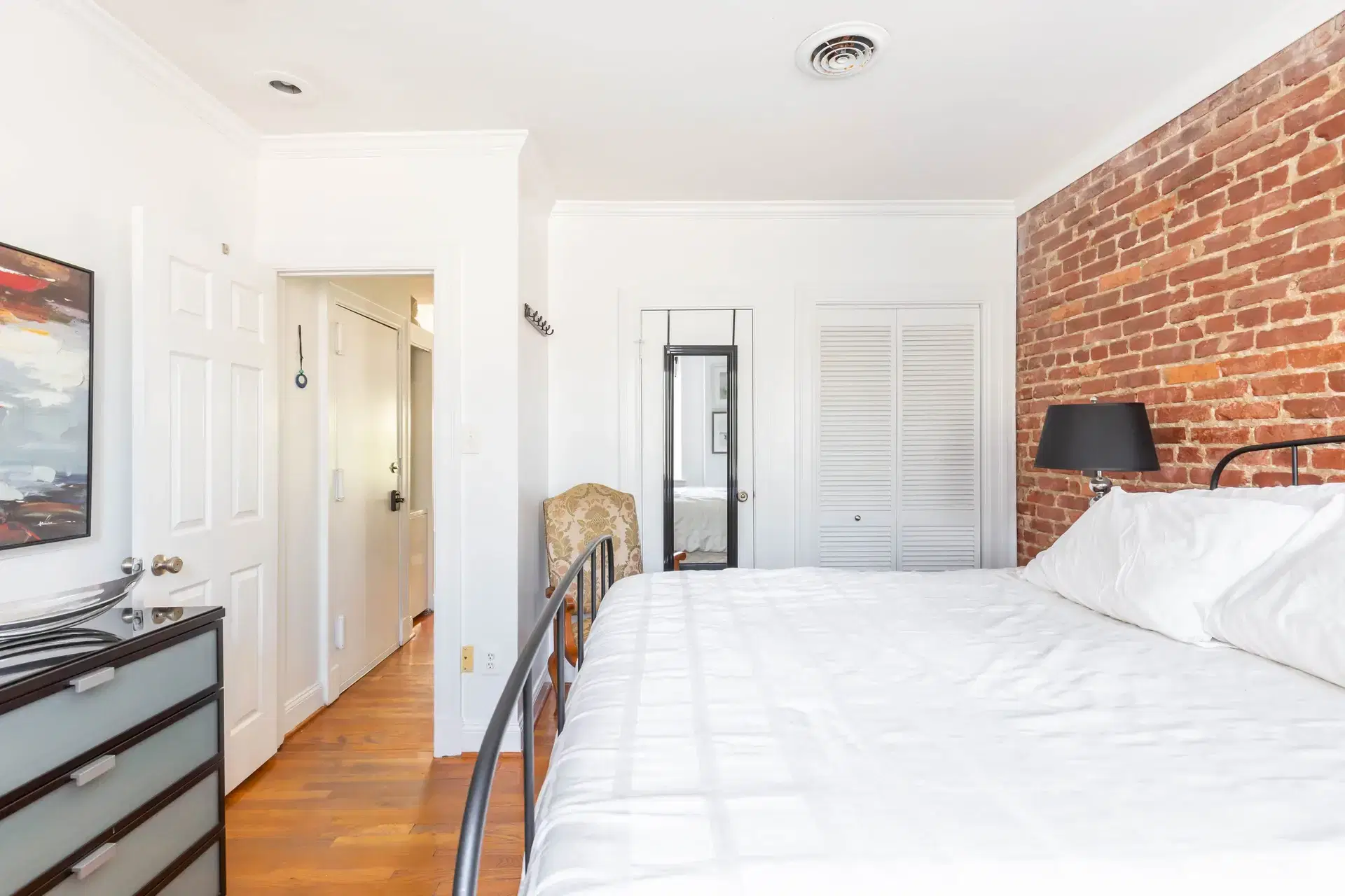 June Homes 20009, Washington DC – #1482: Adams Morgan on a flexible lease