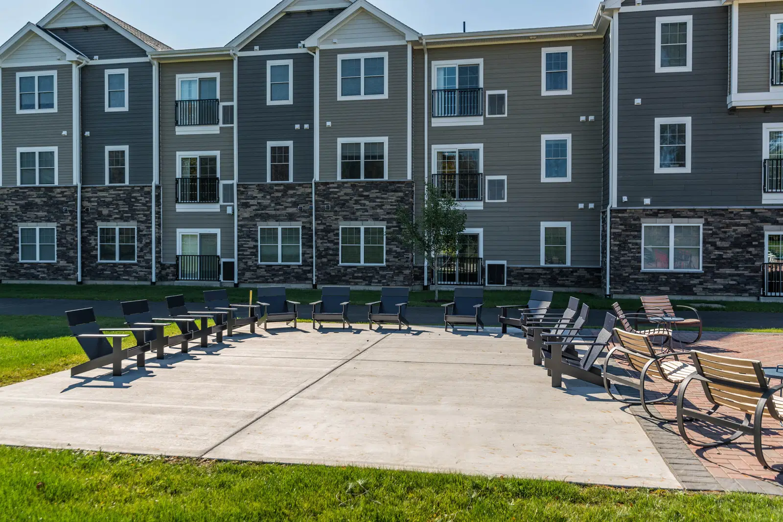 North 116 Flats, Amherst – Exterior