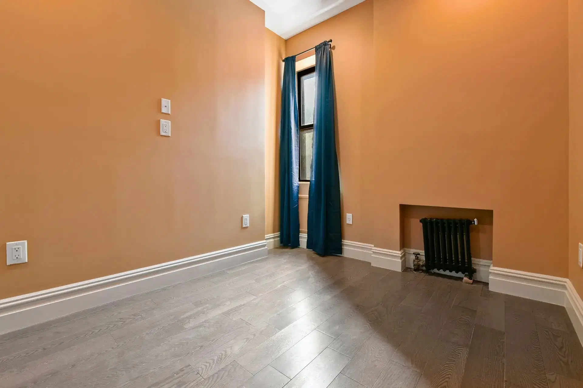 June Homes 10009, New York – #553B: East Village