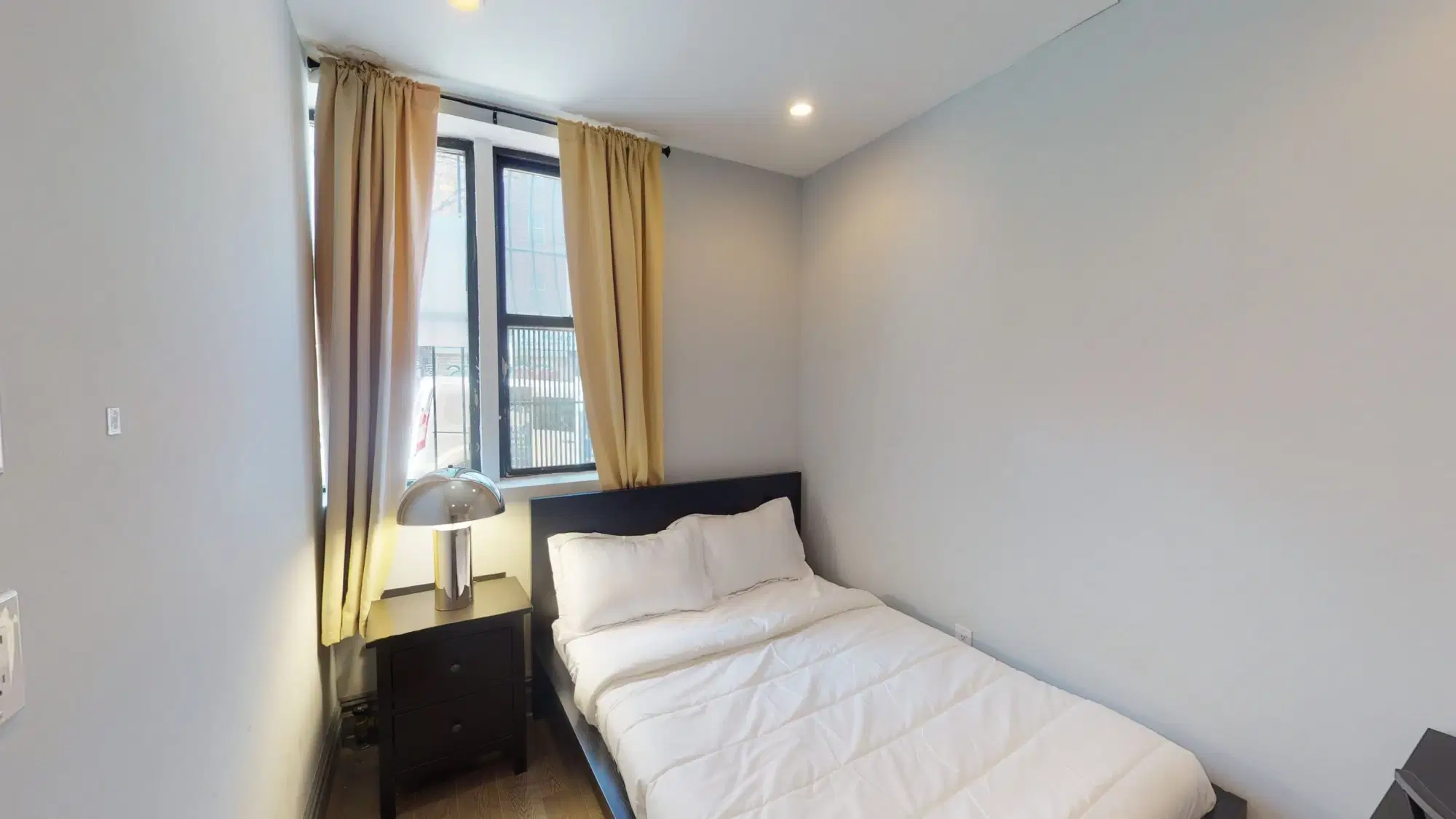 June Homes 10009, New York – #572C: East Village