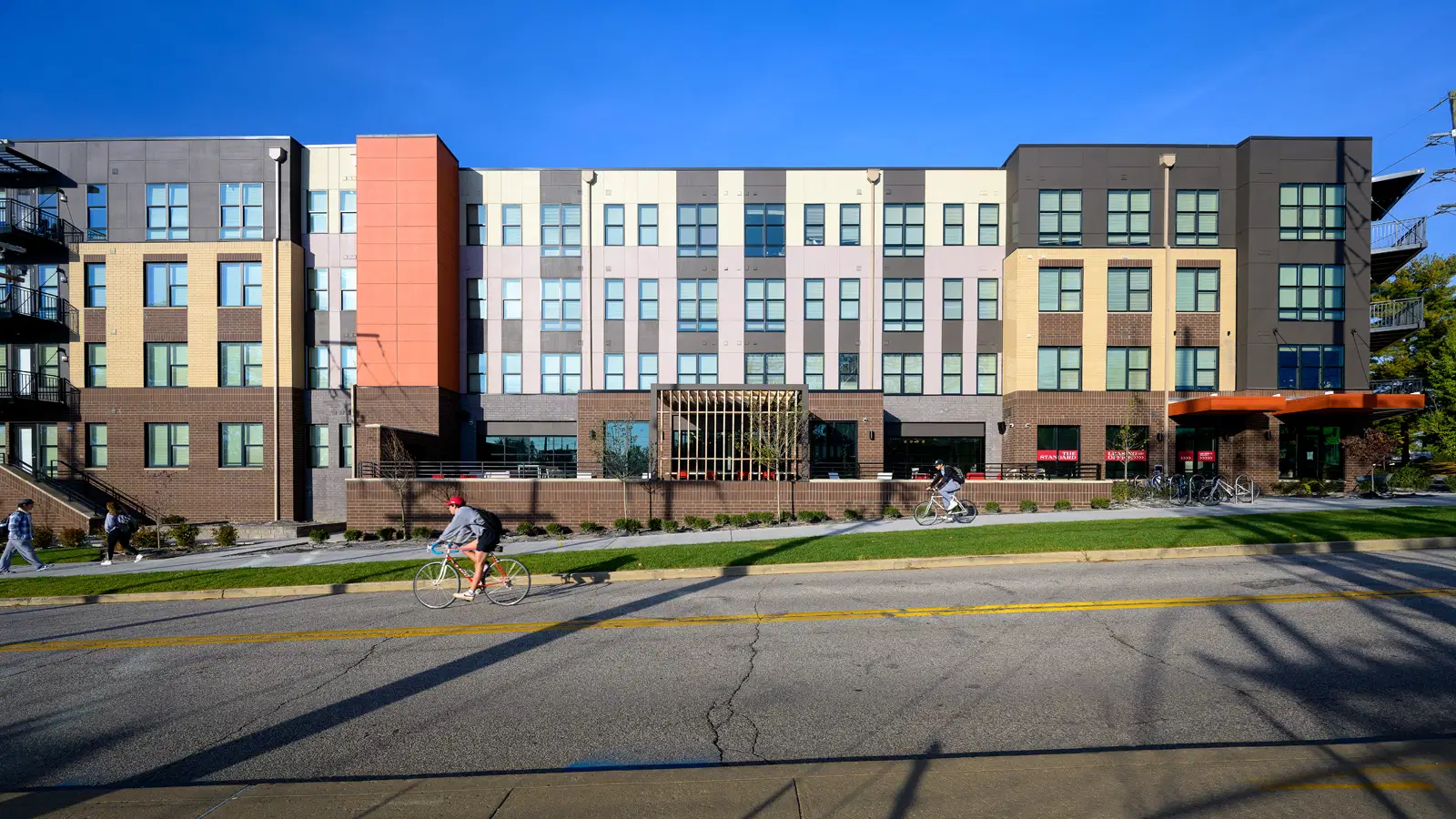 Standard at Bloomington, Bloomington – Exterior
