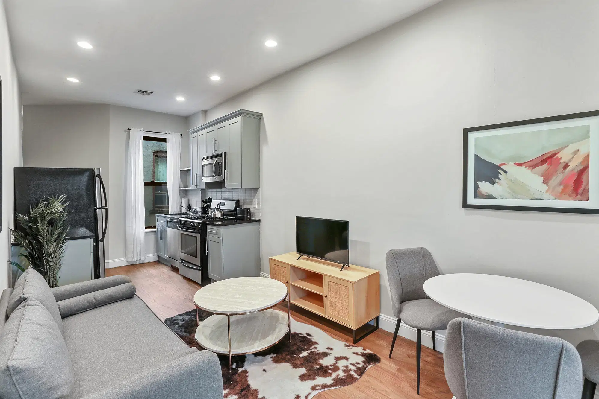 June Homes 11213, New York – Common Area