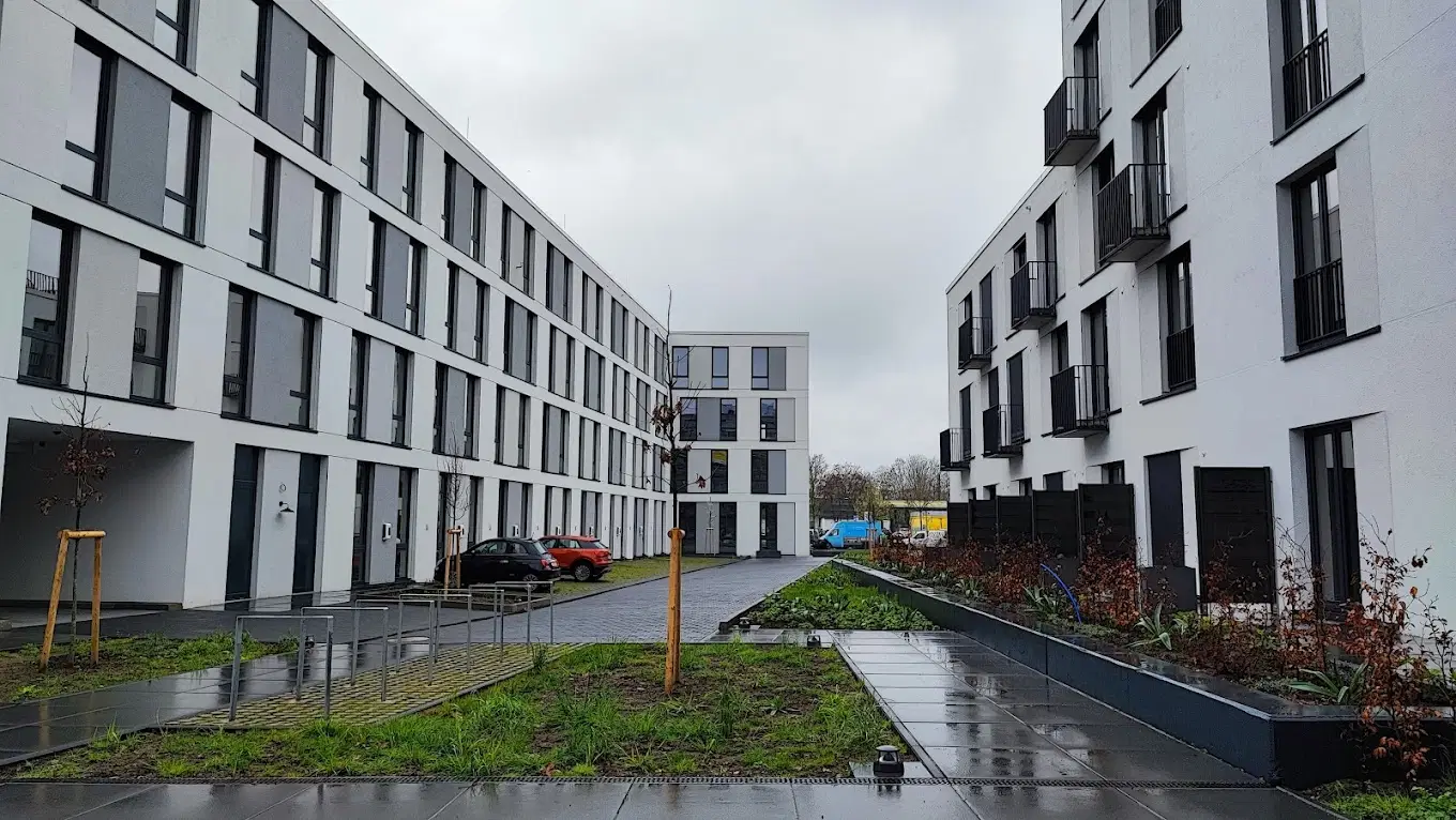 Neon Wood Adlershof, Berlin – Exterior