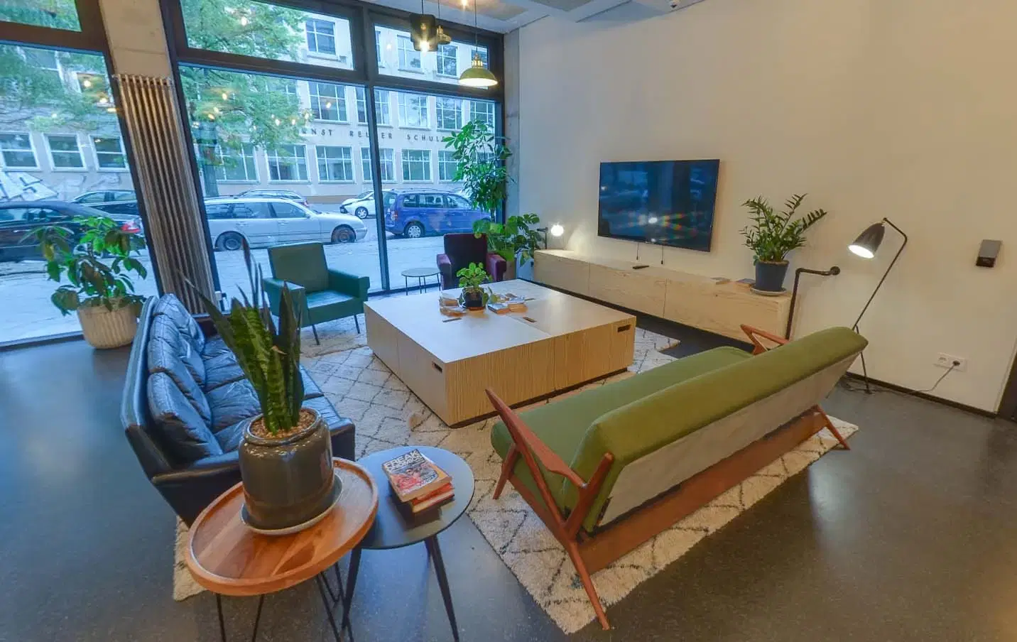 Neon Wood Berlin Mitte Wedding, Berlin – Common Area