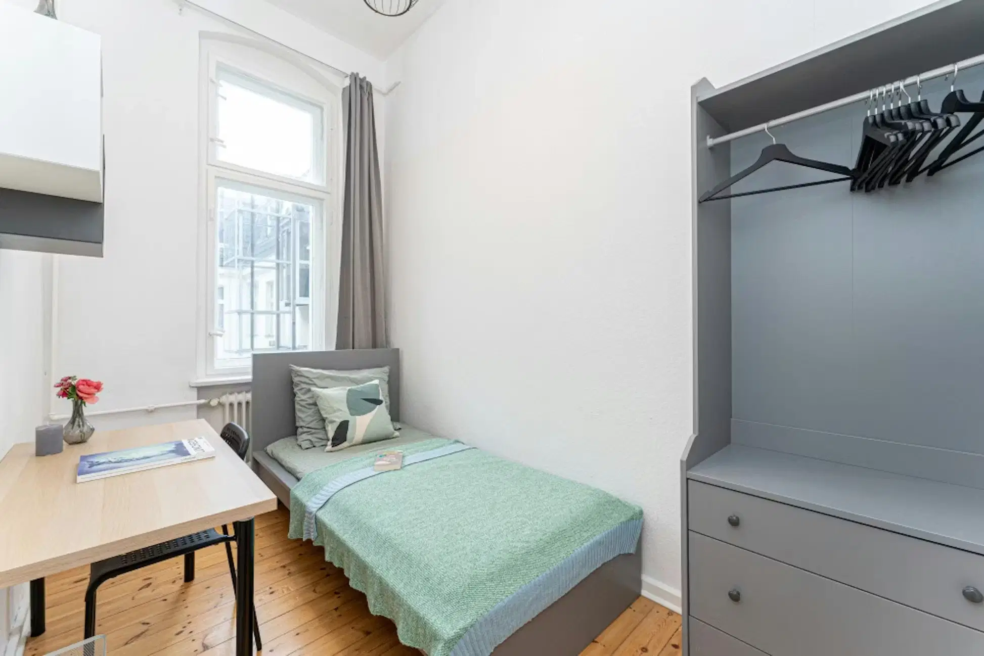 RM Uhlandstraße 29, Berlin – Room in a 3 Bed 1 Bath