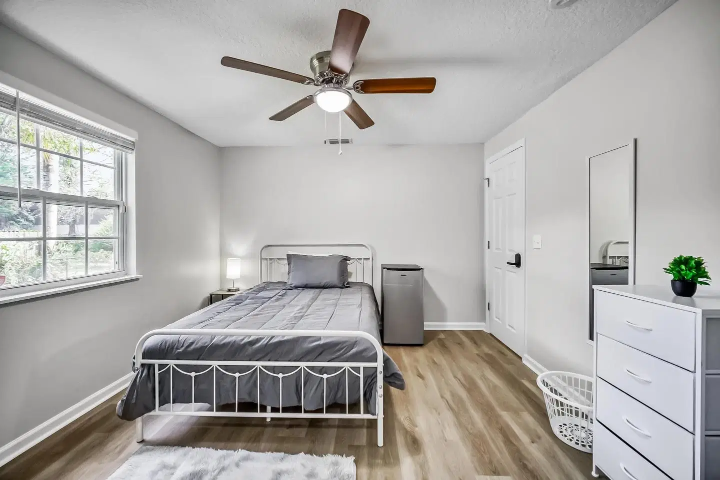 PDP 32254, Jacksonville – #32890: Room in 6 Bed 2 Bath