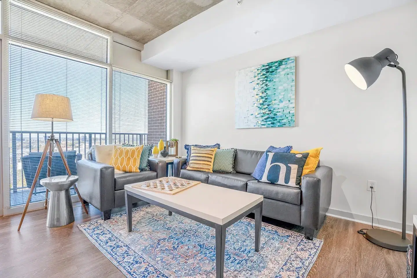 Square on Fifth, Atlanta – Amenities
