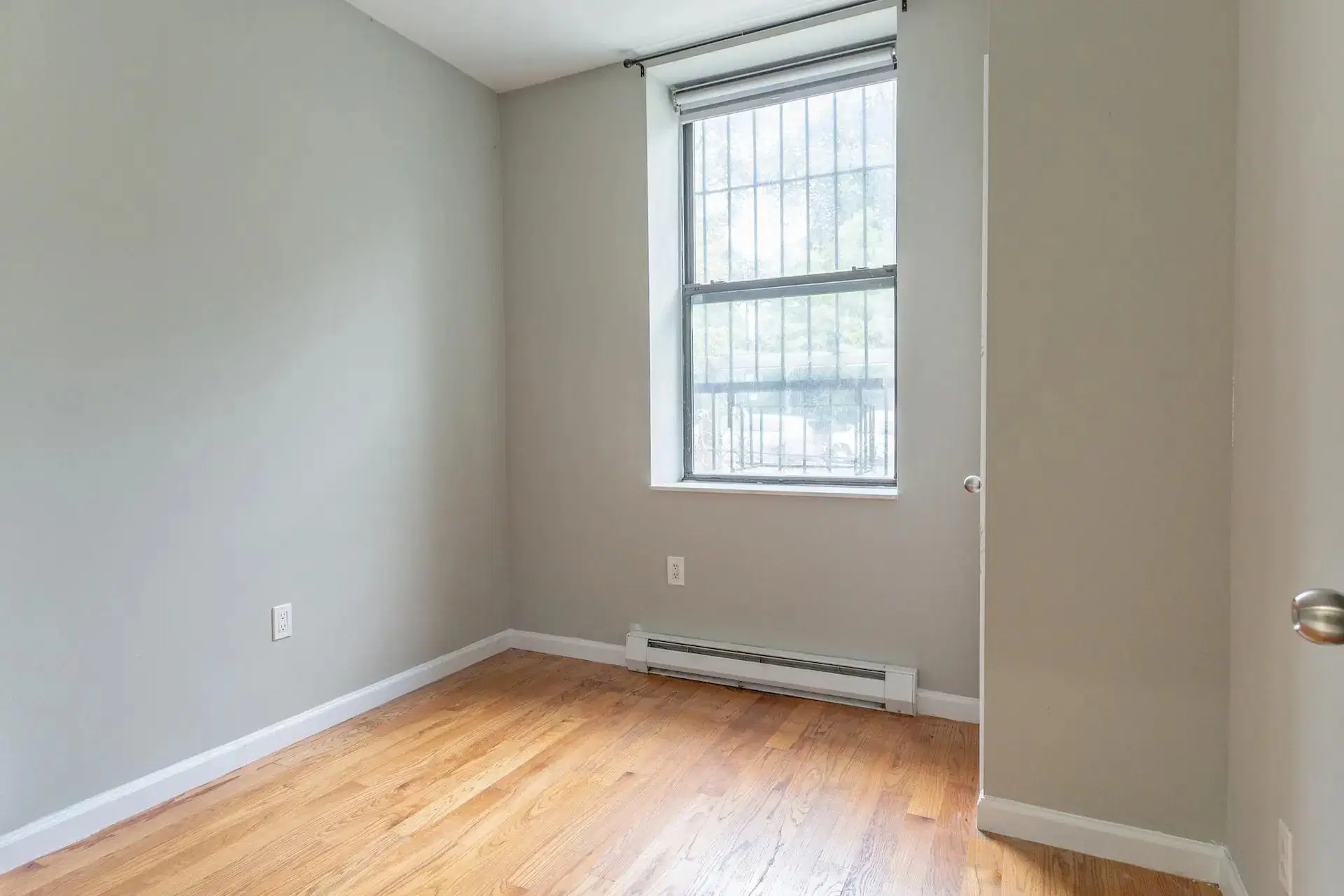 June Homes 10025, New York – #1580B: Upper West Side