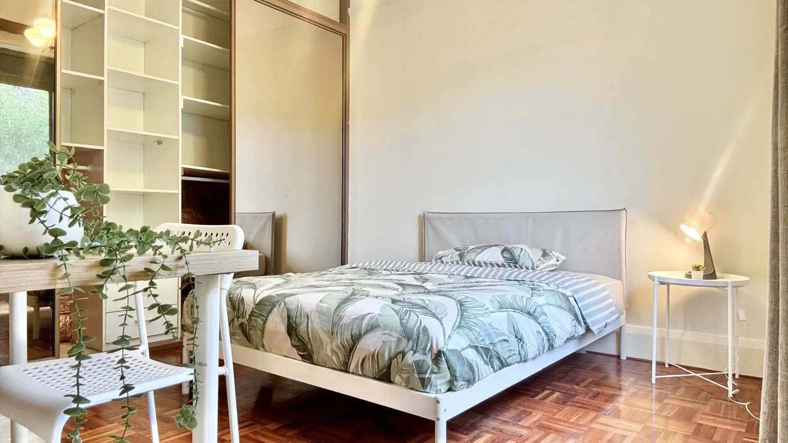 Room in a 5 Bedroom Apartment, Anzac Parade, Kingsford, Australia NSW 2032 – Room 1