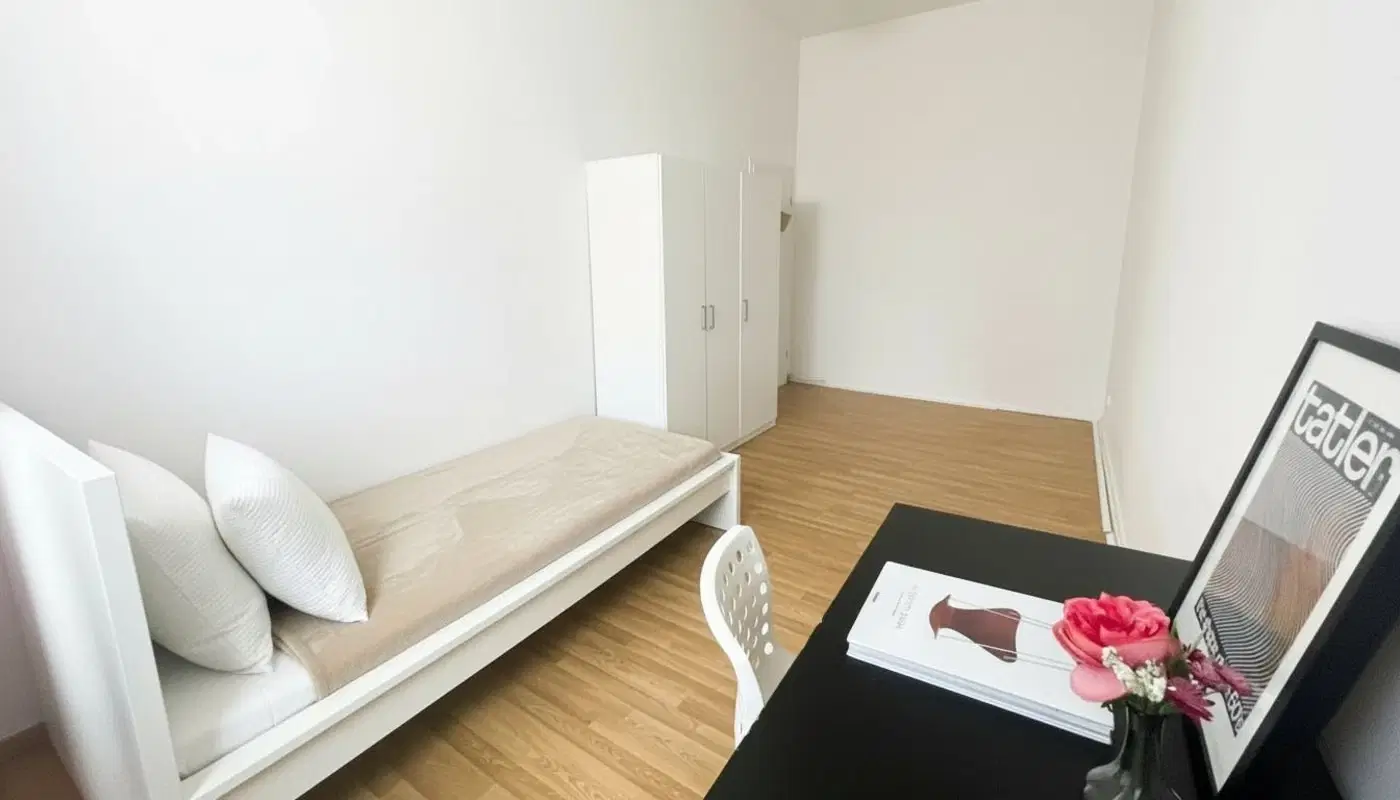 RM Bismarckstraße 72, Berlin – Room In 4 Bed 1 Bath (#B32.3.)