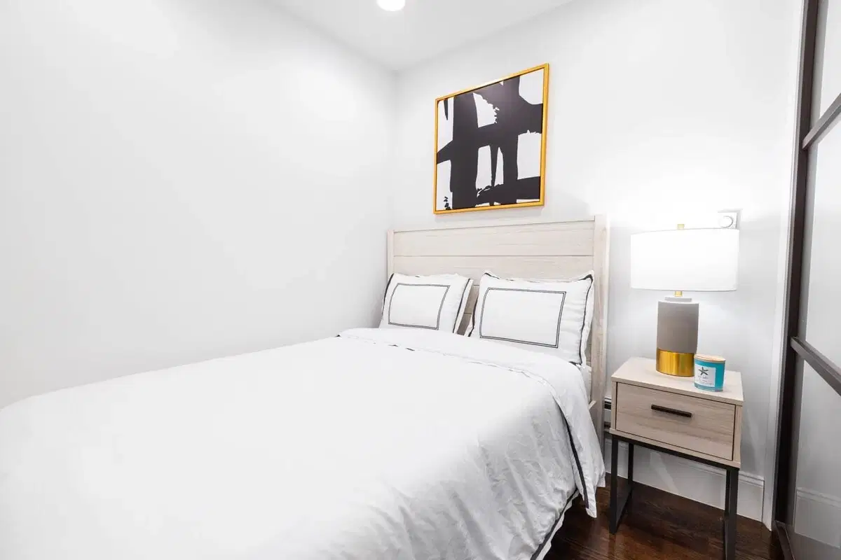 Urban 69, New York – #69-4C: Room in 1 Bedroom and 1 Bathroom