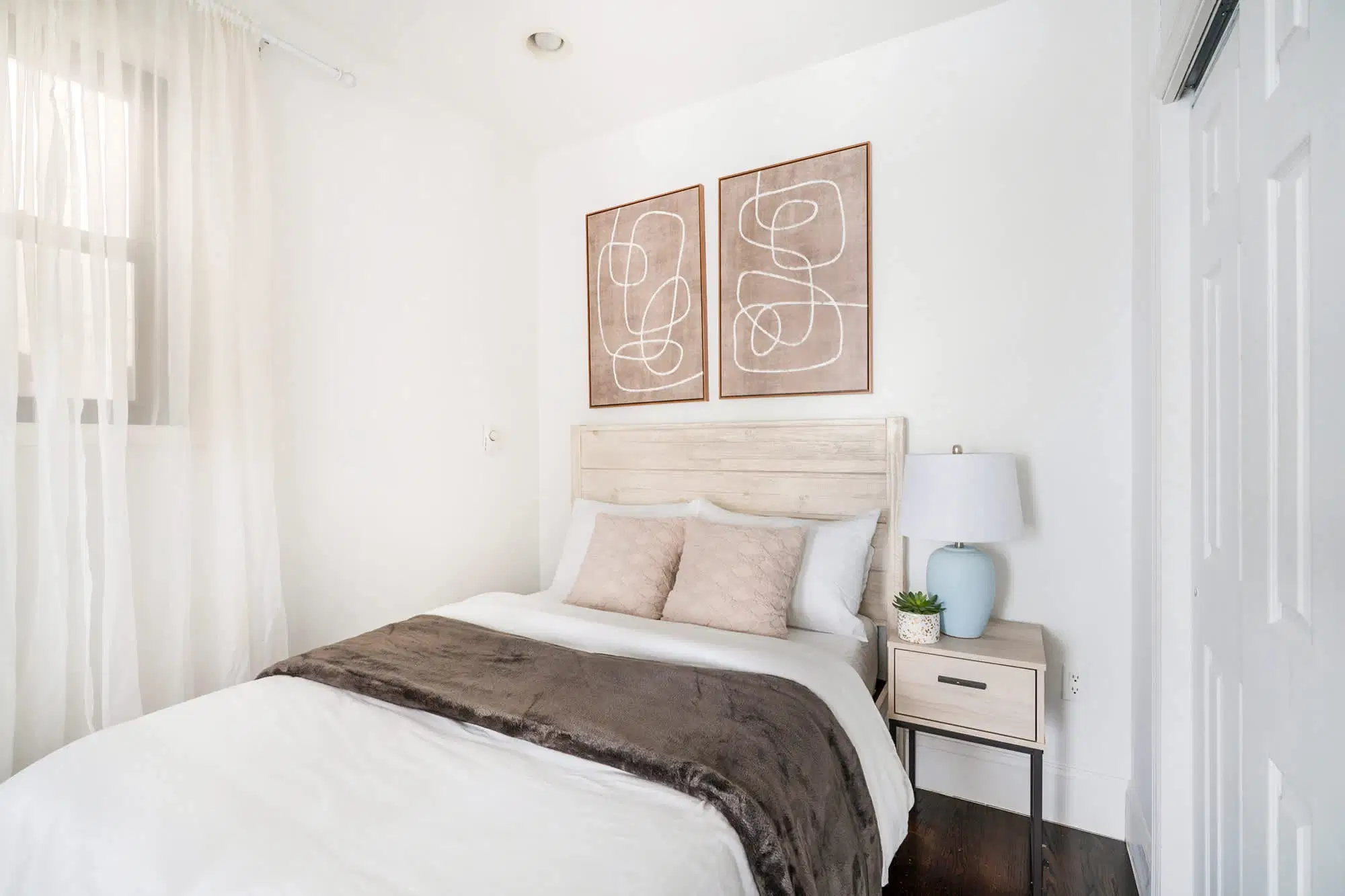 Urban 69, New York – #69-5B: Room in 1 Bedroom and 1 Bathroom