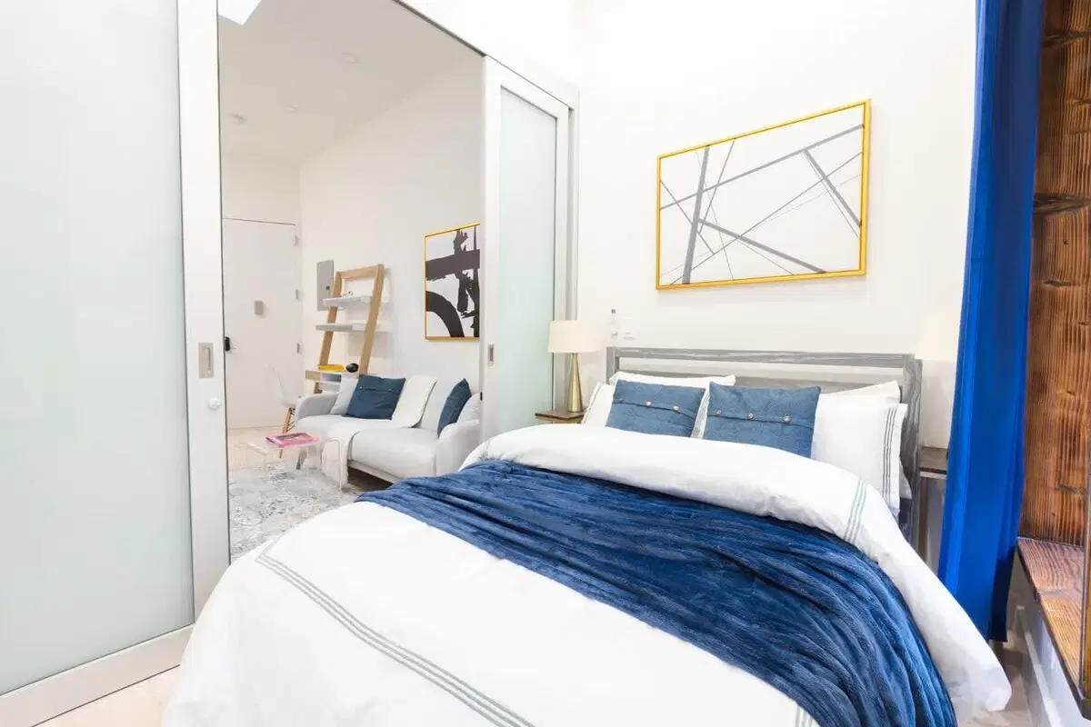 Urban 317, New York – #317-4A: Room in 1 Bedroom and 1 Bathroom