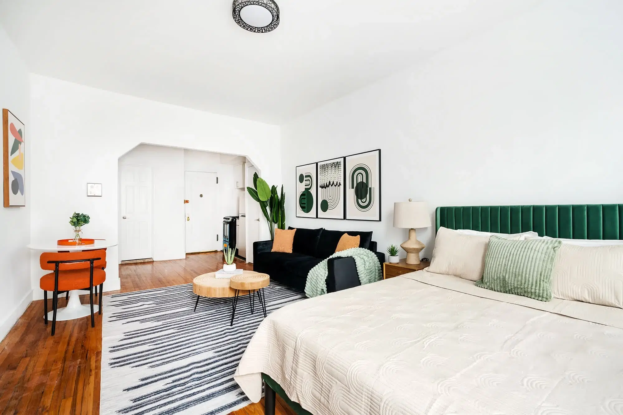 Urban 444, New York – #444-2F: Room in 1 Bedroom and 1 Bathroom